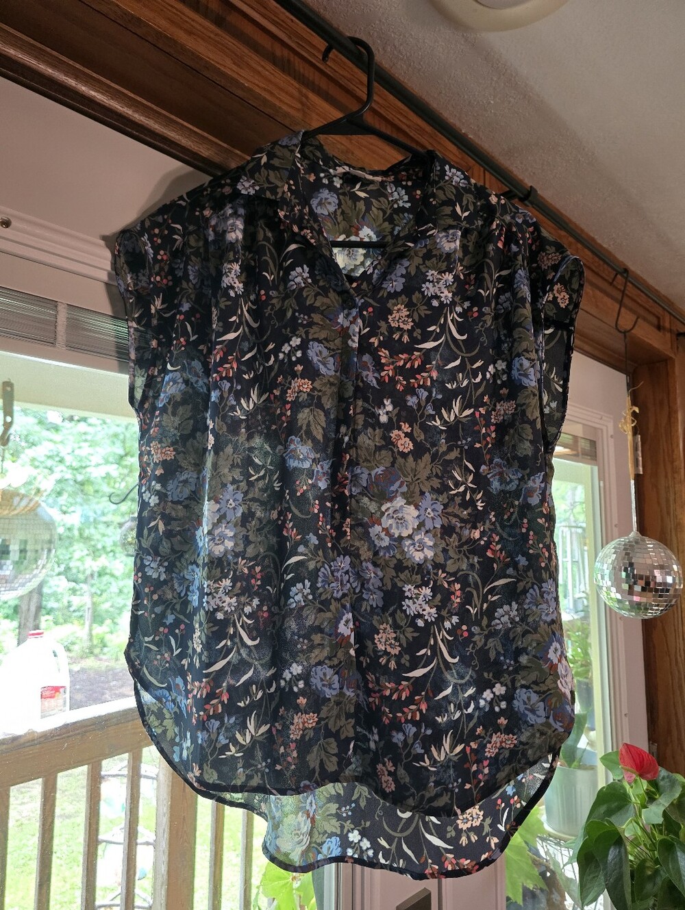 Floral Sheer Short Sleeve Blouse - Black/Blue